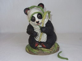 Vtg Boehm Porcelain Figurine Figure Seated Panda Cub Bear Bamboo 400-54 - £102.40 GBP