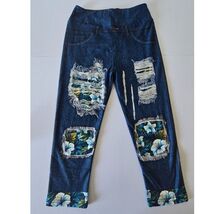 OS Reg One Size Sky Blue Hibiscus Capri w/ Butt Pockets - $19.75