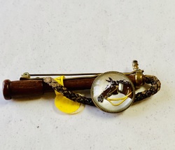 VINTAGE HORSEHEAD CRYSTAL &amp; LEATHER RIDING CROP BROOCH - $45.00