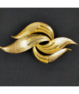 Don-Lin Signed Brooch Pin Gold Tone Swirl Costume Jewelry Large Vintage DP3 - $16.82