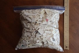 2 lbs. Pounds 9oz Mixed Lot Lego Bulk White Bricks Pieces Plates Blocks ... - $356.64 MXN