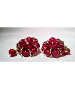 Vintage Red Glass Bead Dangle Clip Unsigned Earrings K1309 - £43.39 GBP