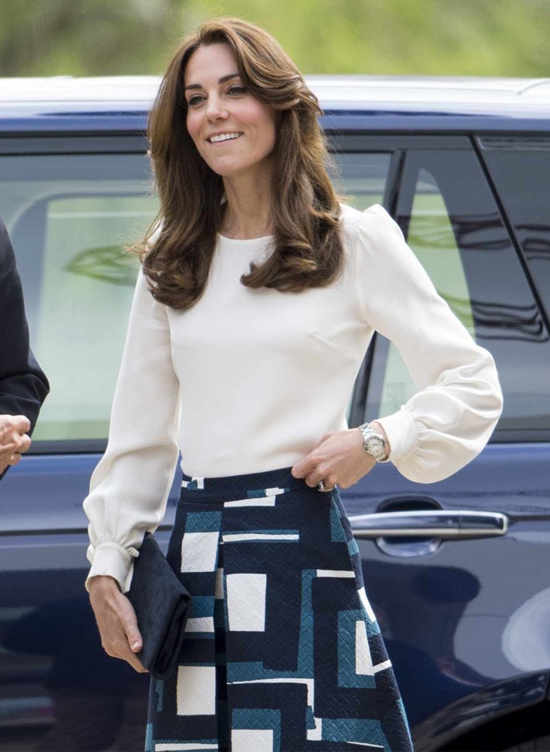 Kate Middleton Inspired White Round Neck Puffy Shoulder Crepe Blouse Top AU10 Item image 3