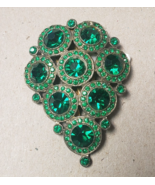 Vintage 1930s Emerald Green Glass Fur Dress Clip Art Deco Czech - $1,555.23 MXN