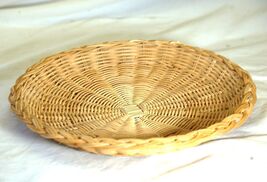 Wicker Rattan Woven Picnic Plate Holder Summer Picnics BBQ Camping - $9.89