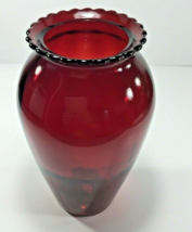 Anchor Hocking Royal Ruby Red Glass Scalloped Rim 9&quot; Hoover Vase - £14.34 GBP