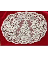 White Oval Doily w Red Trim 18&quot; x 13&quot; Floral + Christmas Tree Design - $12.46 CAD