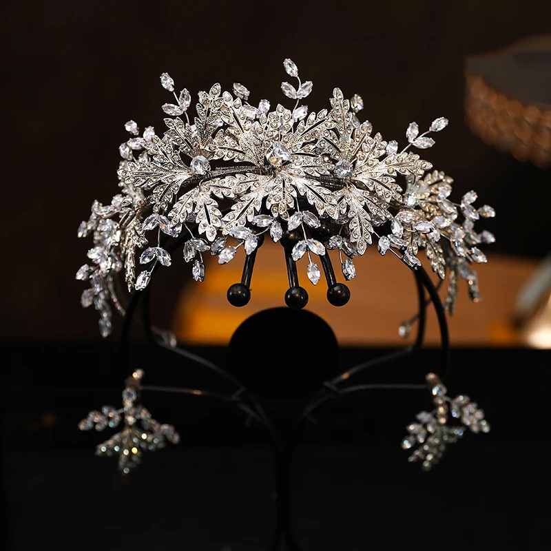 Gorgeous Handmade Royal Wedding Tiara Crowns with Earring Crystal Brides Headban - £60.04 GBP