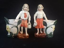 antique porcelain. Little pair of german figurines with spillvase  . Marked - £94.84 GBP