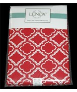 Lenox Red &amp; White Quatrefoil Vinyl Flannel Back Rectangle 60 x 102 Table... - $37.03 CAD