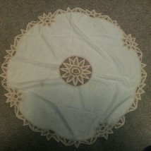 Large VIntage Round Table Doilie Star Middle Sun Flower 34 Inch Tablecloth - £23.62 GBP