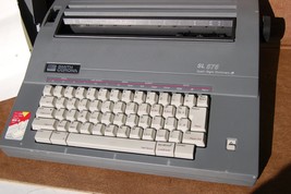 Smith Corona Electric Typewriter SL 575 - Spell Right Dictionary - Porta... - $168.30