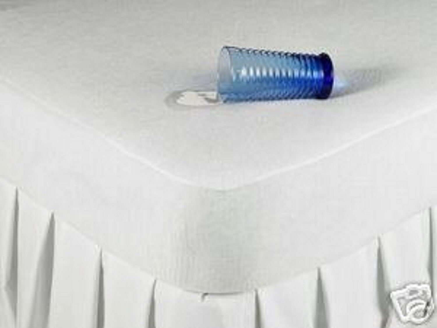 Double XL Matelas Protecteur / Coussinet Imperméable Souple Coton Terry - $25.00