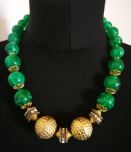 Vintage Green Acrylic Bead Necklace Tribal Bohemian Ethnic Art Deco Short - £28.47 GBP