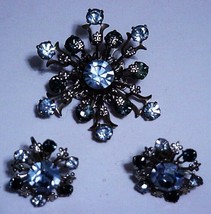 Blue Fleur de lis Rhinestones Starburst Brooch Matching Earrings Screw B... - £31.20 GBP