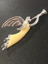 Vintage Xmas Aai Signed Angel Pin Flying Playing Trumpet Sparkly Enamel - £14.88 GBP