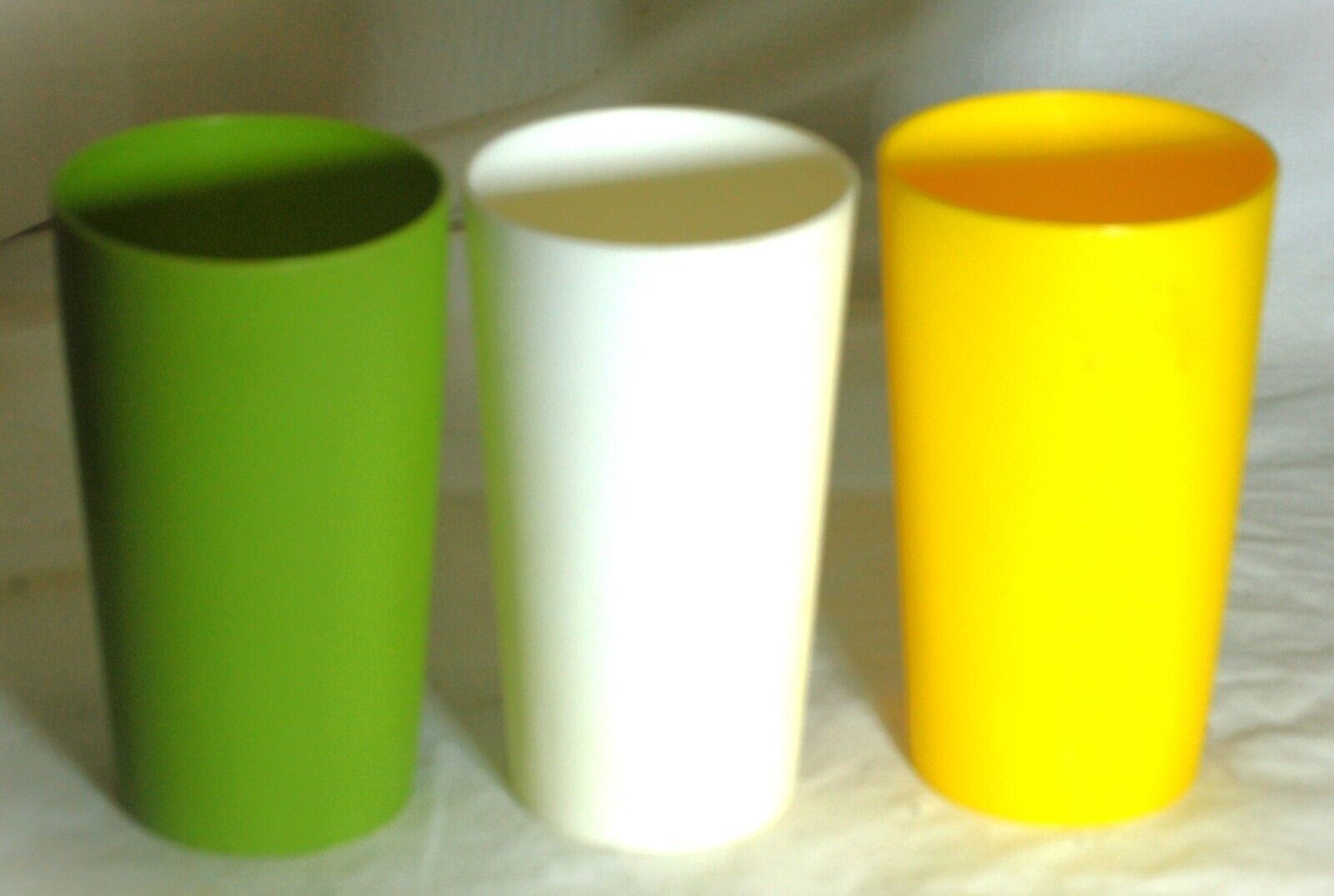 Plastic Tumbler Cups Yellow Green White Set of 3 14 oz. - $16.82