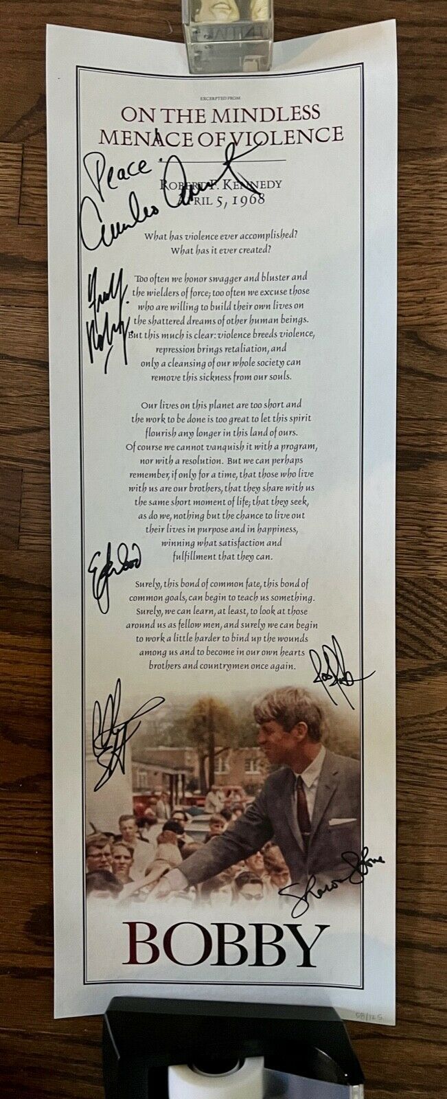 *BOBBY (2006) Poster SIGNED BY Estevez, Rodríguez, Wood, Jackson, Slater... - $195.00