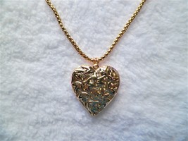 NWT 22&quot; Heart Locket Necklace Embossed Leaves Pictures Forever 21 - £8.69 GBP