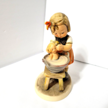DOLL BATH Vtg Hummel Figurine Girl Washing Doll Baby TMK 4 #319 Original Label - £27.23 GBP