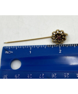 Vintage Art Nouveau Gold tone Embossed Metal Purple Rhinestone Hat Pin - €21,79 EUR