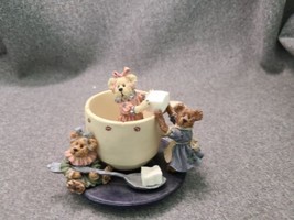 Boyds Bears &amp; Friends &quot;Prissie, Sissie &amp; Missie...Fixin Tea For Three&quot; Figurine - £7.23 GBP