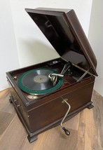 Victor VV-1X Victrola Tabletop 78 RPM Record Crank Phonograph ~ Nice &amp; Working - £1,181.98 GBP