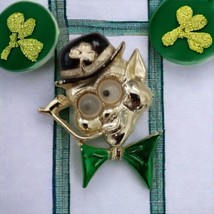 Beatrix Leprechaun Googly Eye Brooch Elf Pin Vintage St. Patrick&#39;s Day Enameled  - £13.20 GBP