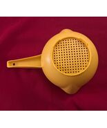 Vtg Tupperware #1200-1 Small Yellow 1 Qt Strainer Colander W/ Handle Nea... - $8.90