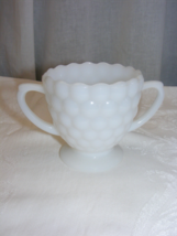 Vintage Milk Glass Bubble Pattern Open Sugar Bowl Double Handle Anchor H... - $276.49 MXN