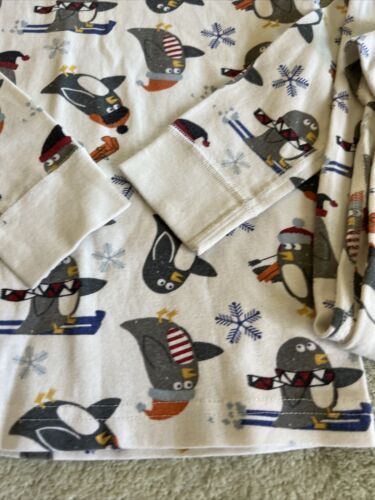 Hanna Andersson Boys White Gray Penguins Sled Skis Long Sleeve Pajamas 12 150 cm Item image 4