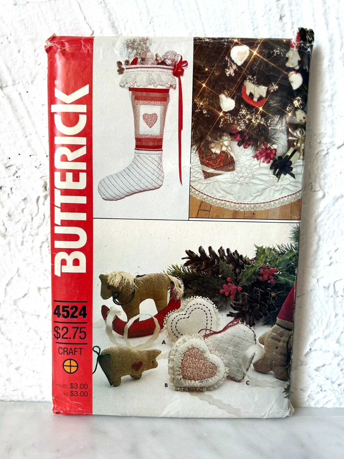 Butterick Christmas Stocking-Ornaments-Tree Skirt Sewing Pattern 4524 Vintage - £8.76 GBP