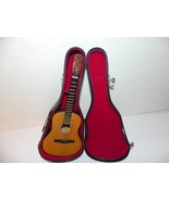 Authentic Models ~ MINIATURE ACOUSTIC GUITAR w CASE - Very Nice! with wo... - $468.38 MXN
