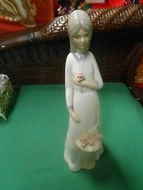 Beautiful MIQUEL REQUENA Woman Figurine from Valencia, Spain - £13.88 GBP