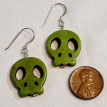 All Solid STERLING 925 SILVER and Green Carved Stone Gothic Punk Skull Earrings - £14.29 GBP