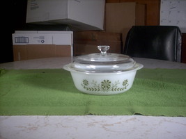 Vintage Pyrex Glasbake 1 1/2 qt. Casserole Dish w/Lid - J2600 - Green Daisey - £7.92 GBP