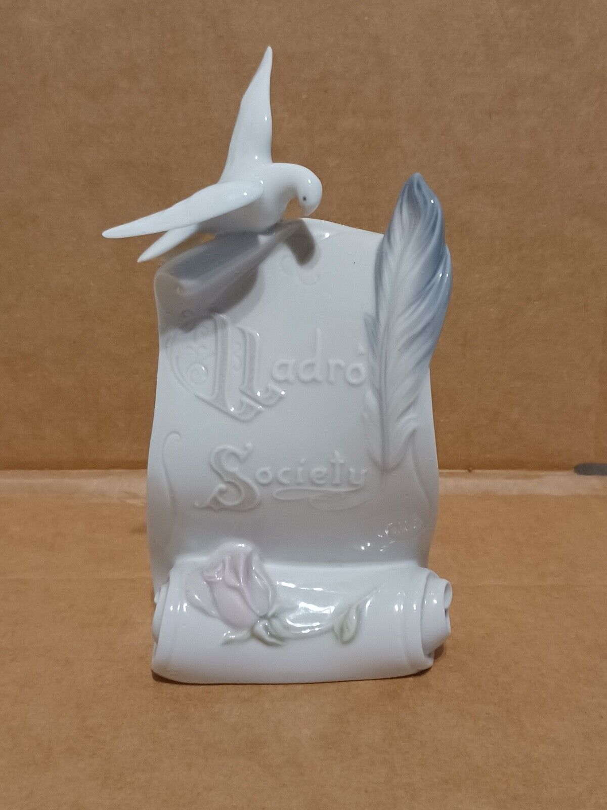 Lladro Society Plaque with Bird Feather & Rose #7677 - $17.82