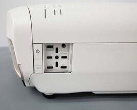 Epson Home Cinema 5050UB 4K PRO-UHD 3-Chip HDR Projector - White image 5