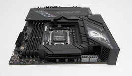 ASUS ROG STRIX B850-F GAMING WIFI Socket AM5 Motherboard image 4