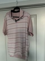 Nike Tiger Woods Athlete Golf Polo Pink Striped DR5318-601 - $1,206.50 MXN