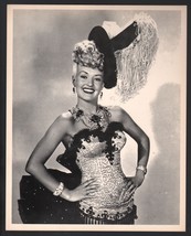 Betty Grable-8x10-B&amp;W-Still - £22.30 GBP