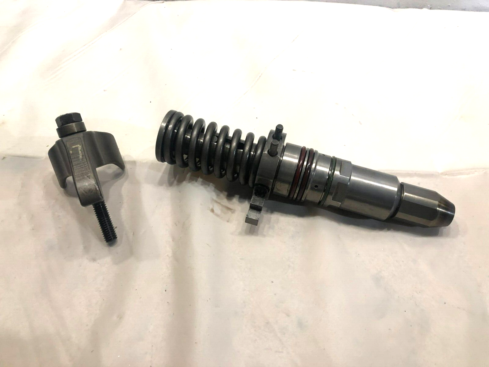 Caterpillar CAT 3508 3512 3516 Diesel Fuel Injector Cylinder #7 With Hol... - $934.65