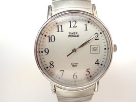 TIMEX INDIGLO Quartz Date SS Men&#39;s Wristwatch - $27.05 CAD