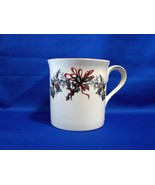 Lenox Winter Greetings Mug Mistletoe-Holly Red Ribbon - $11.99