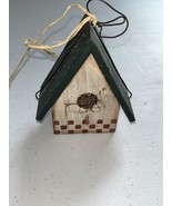 SMALL HAND MADE BIRDHOUSE - MADE IN USA - £12.58 GBP