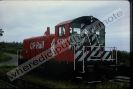 Original Slide Canadian Pacific CP 6701 EMD SW8 Toronto 6-1986 - £11.18 GBP