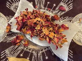 .5 oz Red Rose Petals, Purification, Protection, Love, Luck, Peace, Courage - £1.95 GBP