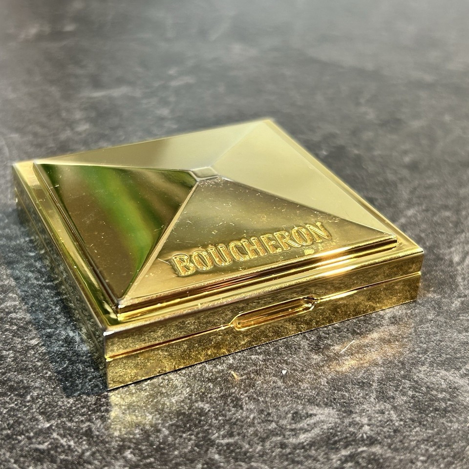 Vintage Boucheron For Women Solid Perfume Hinged Gold Compact 5.5g RARE Item image 2