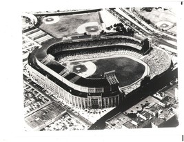 Yankee Stadium b&amp;W 8x10  - $92.44 MXN