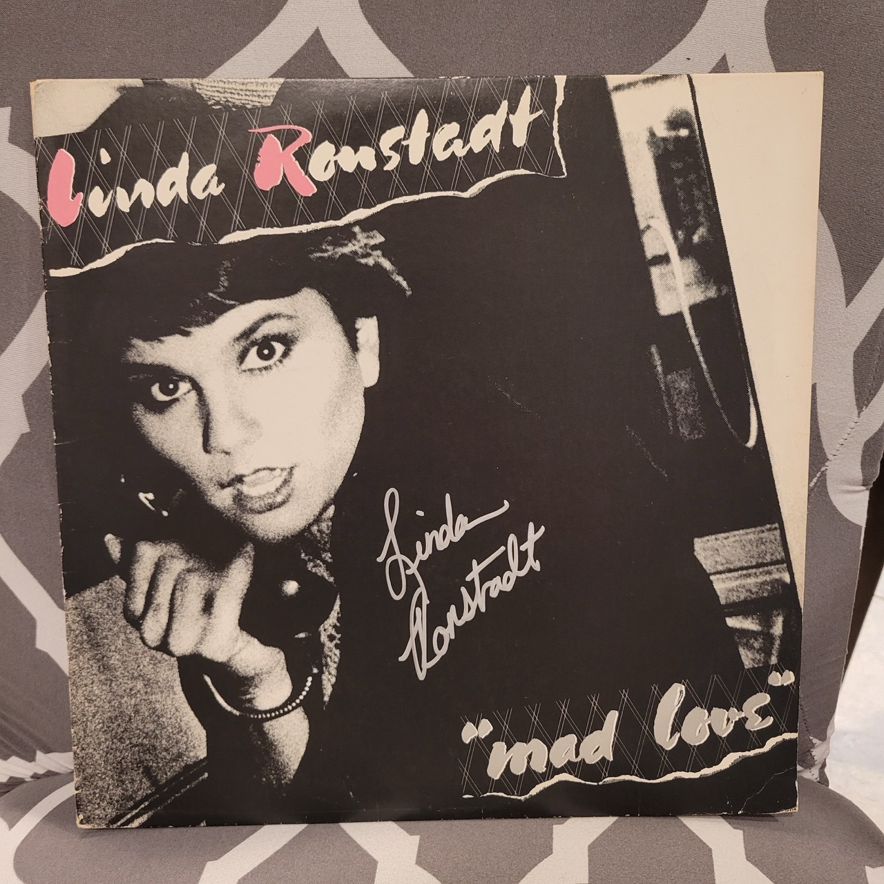 Linda Ronstadt signed lp Mad Love, Original, Vintage, Great Gifts - $135.00